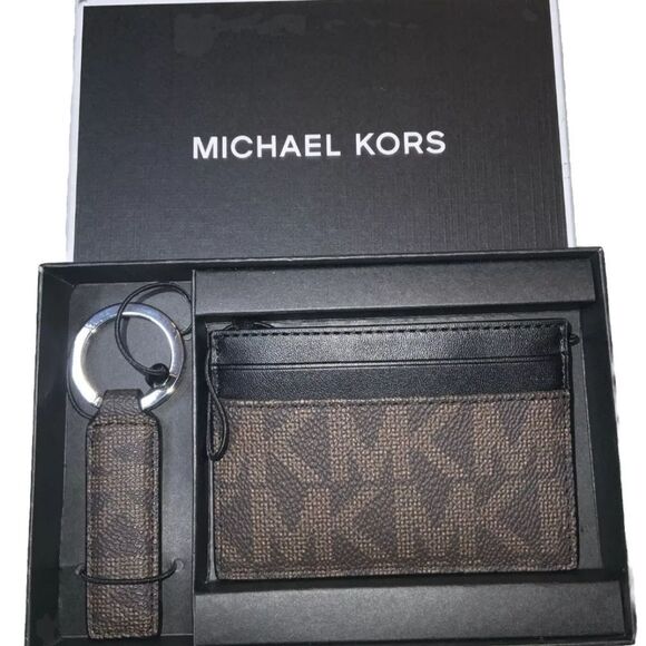 Michael Kors MK Logo Credit Card Wallet & Key Fob Set - Picture 2 of 3